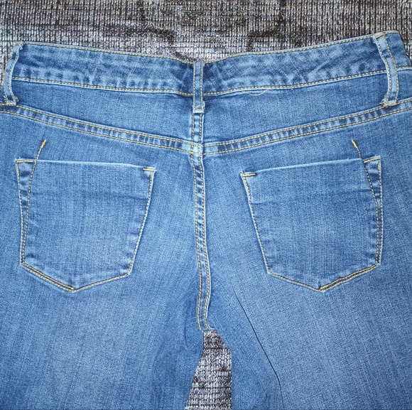 Mossimo - Picture 4 of 5